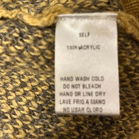 Easel Shawl Neck Sweater Gold Size
S Off the Shoulder Leopard Print
Cozy, medium - Picture 9 of 9